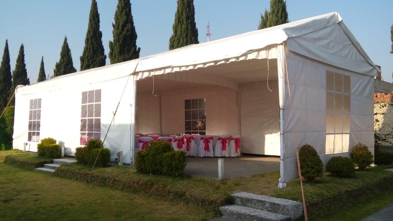 Renta de carpas blancas para fiestas y eventos al aire libre en Toluca 1